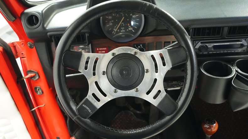 Volkswagen-Super-beetle-1979-Red-White-10