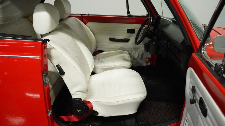 Volkswagen-Super-beetle-1979-Red-White-11