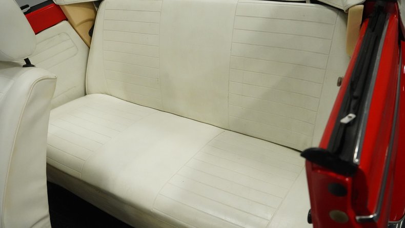 Volkswagen-Super-beetle-1979-Red-White-12
