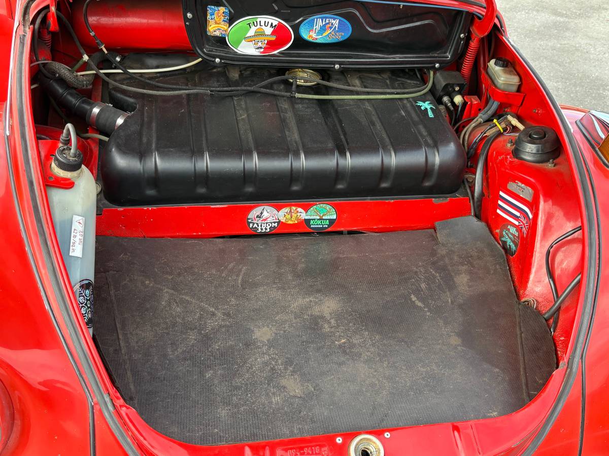 Volkswagen-Super-beetle-1979-red-10