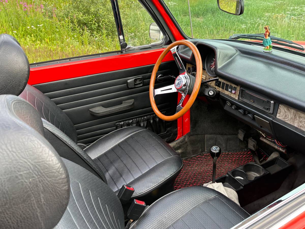 Volkswagen-Super-beetle-1979-red-6