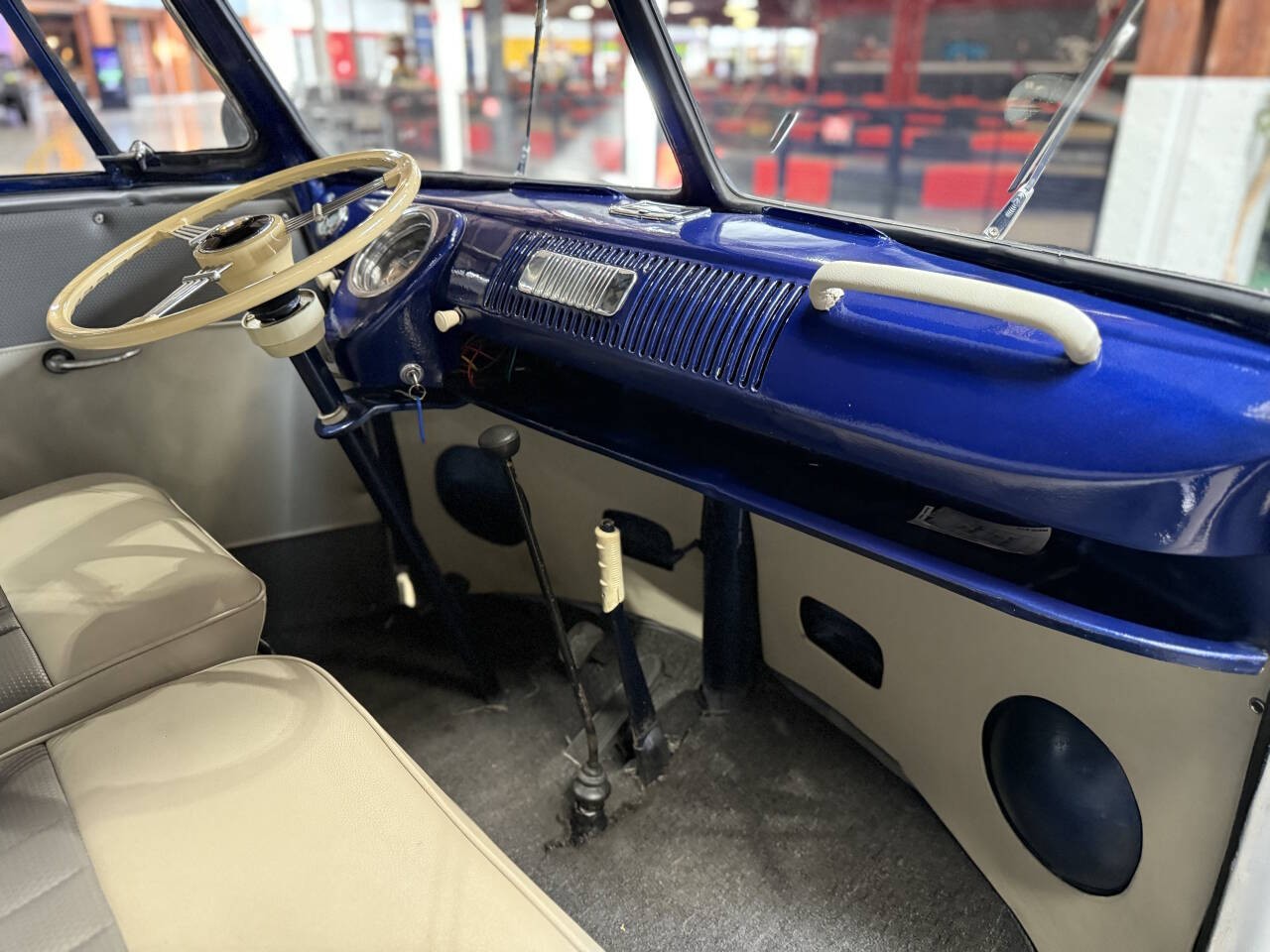 Volkswagen-T-1-Double-Cab-1966-Pickup-Truck-13