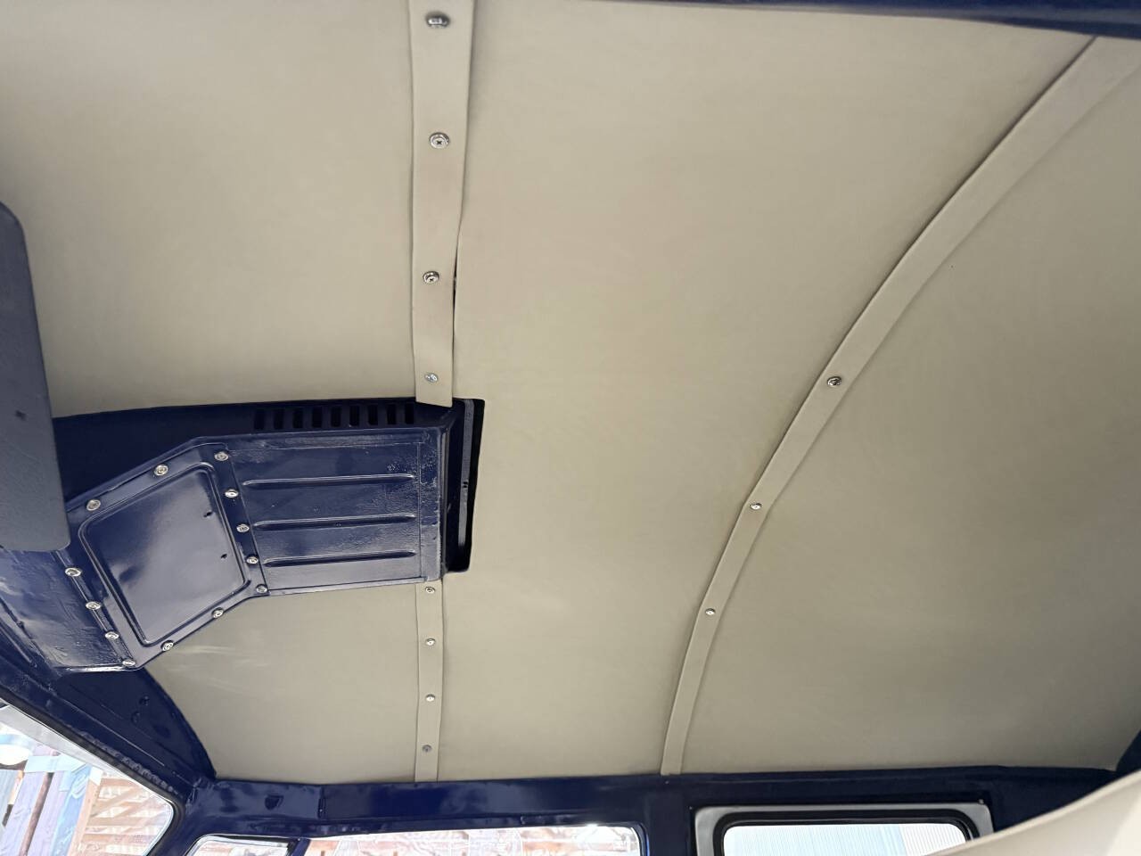 Volkswagen-T-1-Double-Cab-1966-Pickup-Truck-15