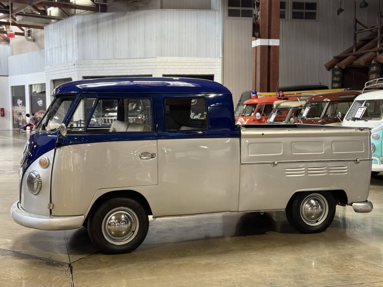 Volkswagen-T-1-Double-Cab-1966-Pickup-Truck-2