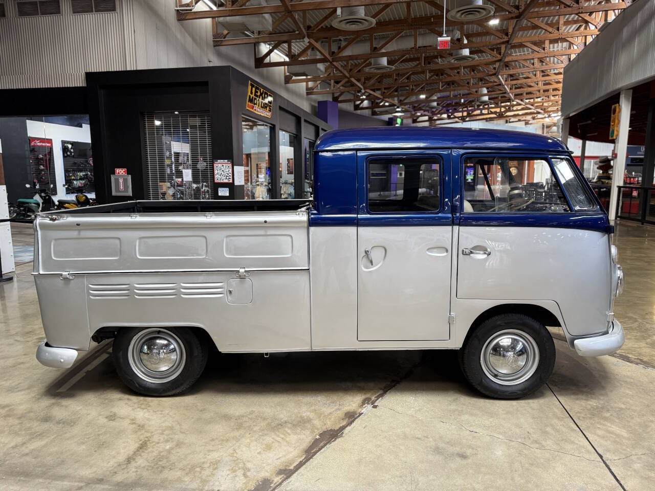 Volkswagen-T-1-Double-Cab-1966-Pickup-Truck-32