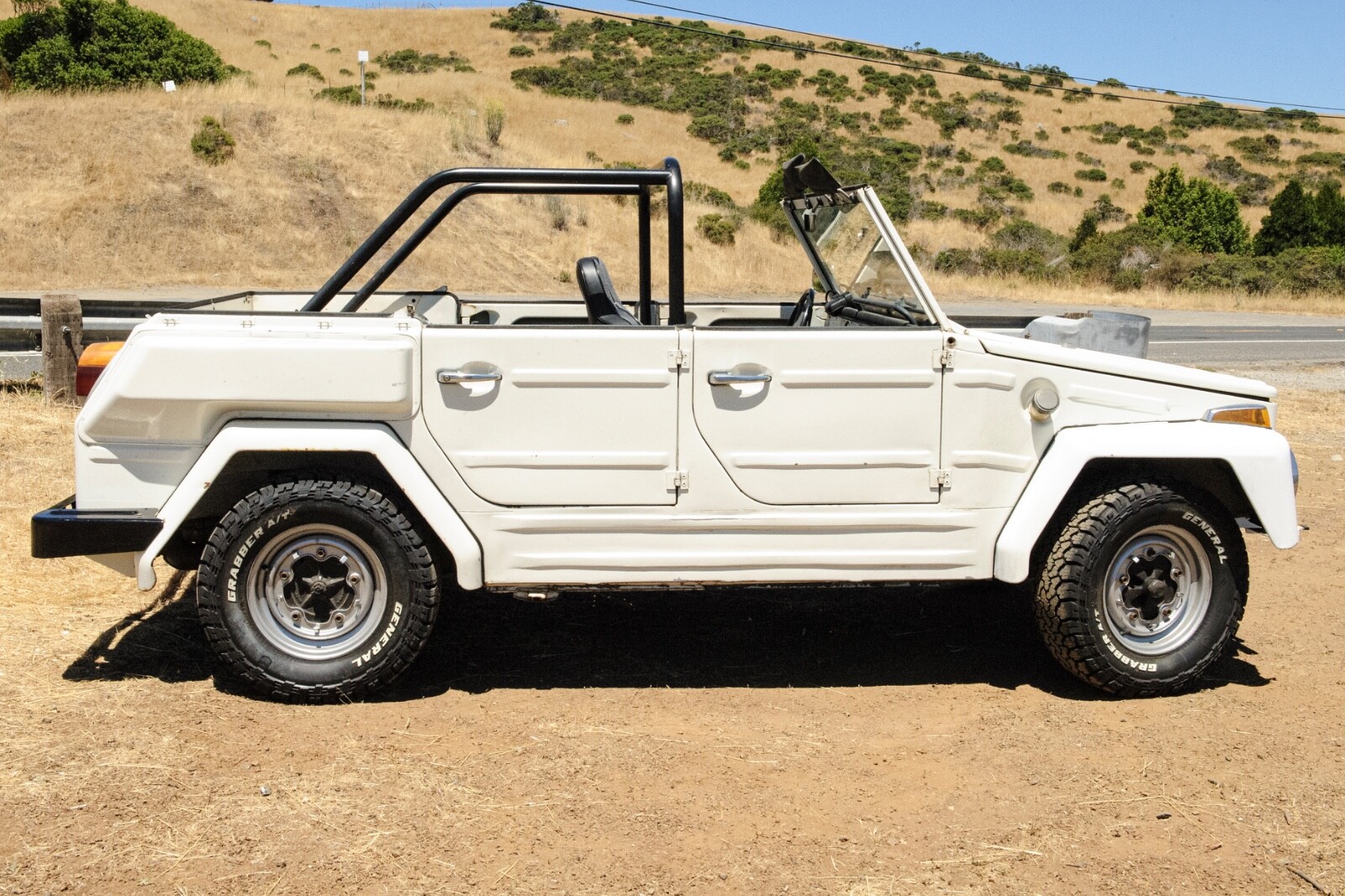 Volkswagen-Thing-1974-Convertible-3