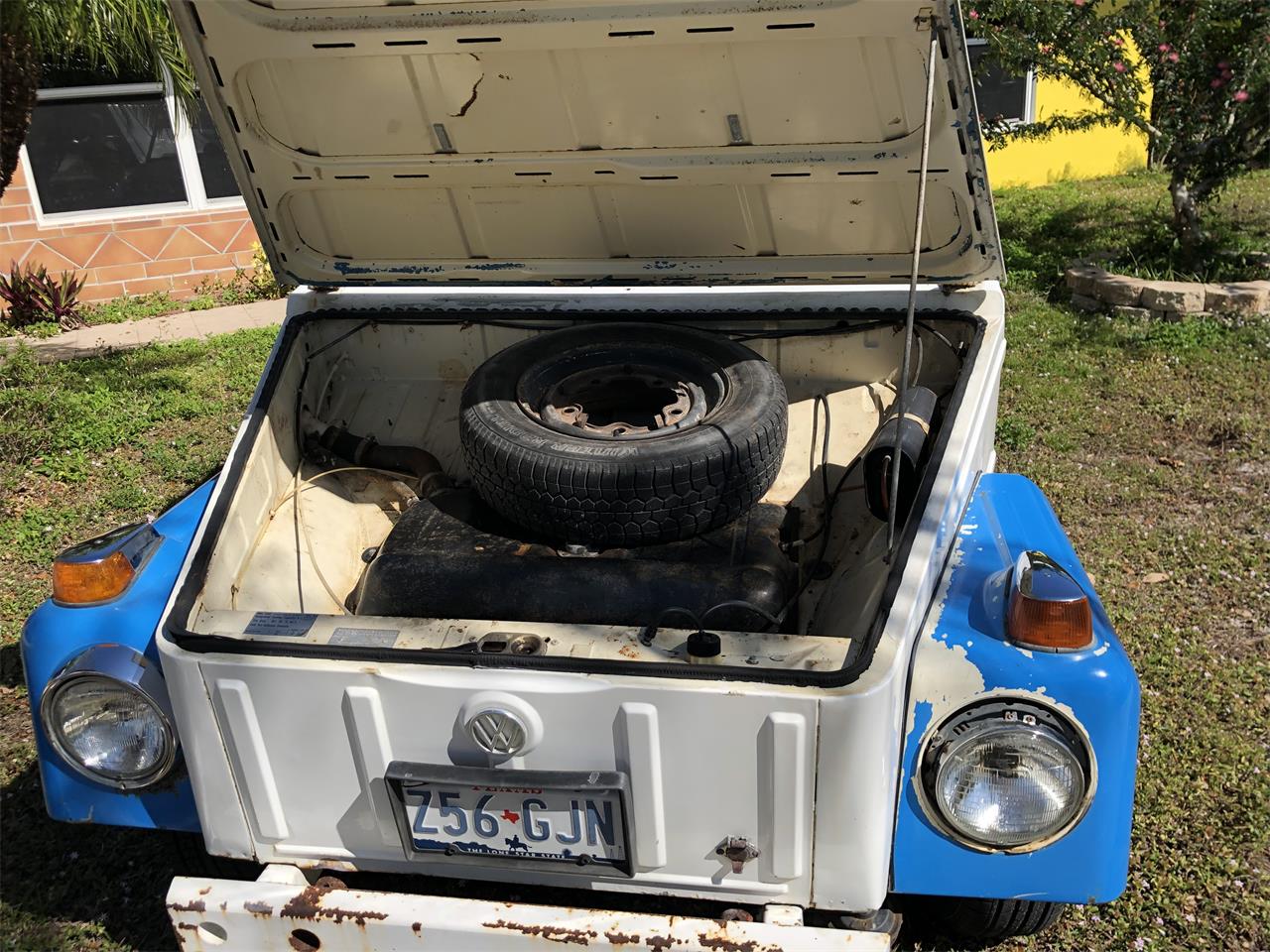 Volkswagen-Thing-1974-White-Blue-White-Blue-11