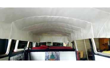 Volkswagen-Transporter-1971-Red-White-12