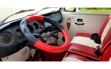 Volkswagen-Transporter-1971-Red-White-13