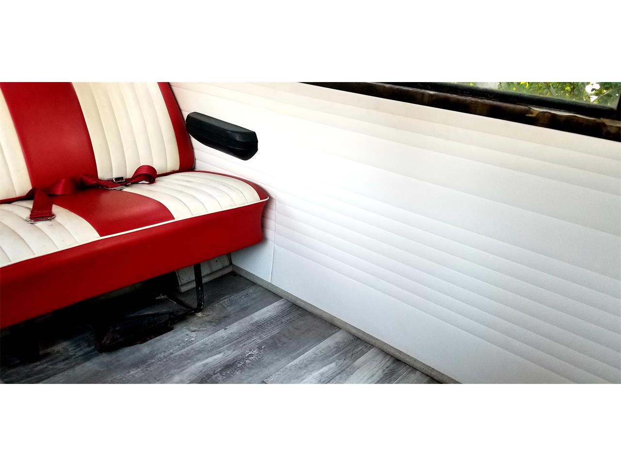 Volkswagen-Transporter-1971-Red-White-17
