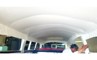 Volkswagen-Transporter-1971-Red-White-18
