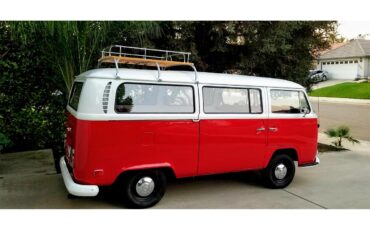 Volkswagen-Transporter-1971-Red-White-8