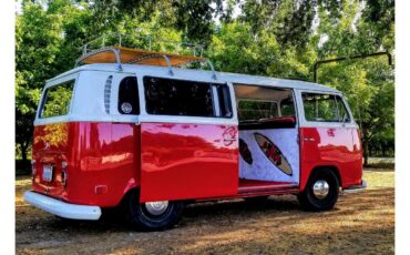 Volkswagen-Transporter-1971-Red-White-9