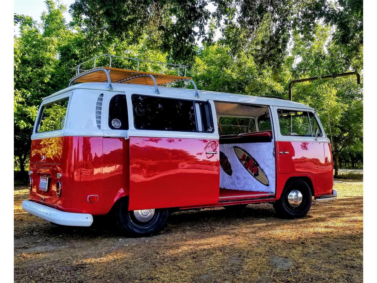Volkswagen-Transporter-1971-Red-White-9