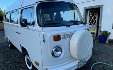 Volkswagen-Transporter-1973-White-blue-12