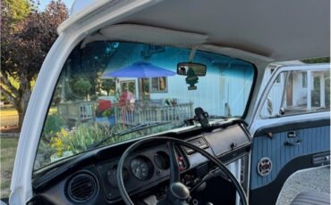 Volkswagen-Transporter-1973-White-blue-22
