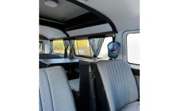 Volkswagen-Transporter-1973-White-blue-28