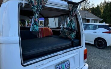 Volkswagen-Transporter-1973-White-blue-5