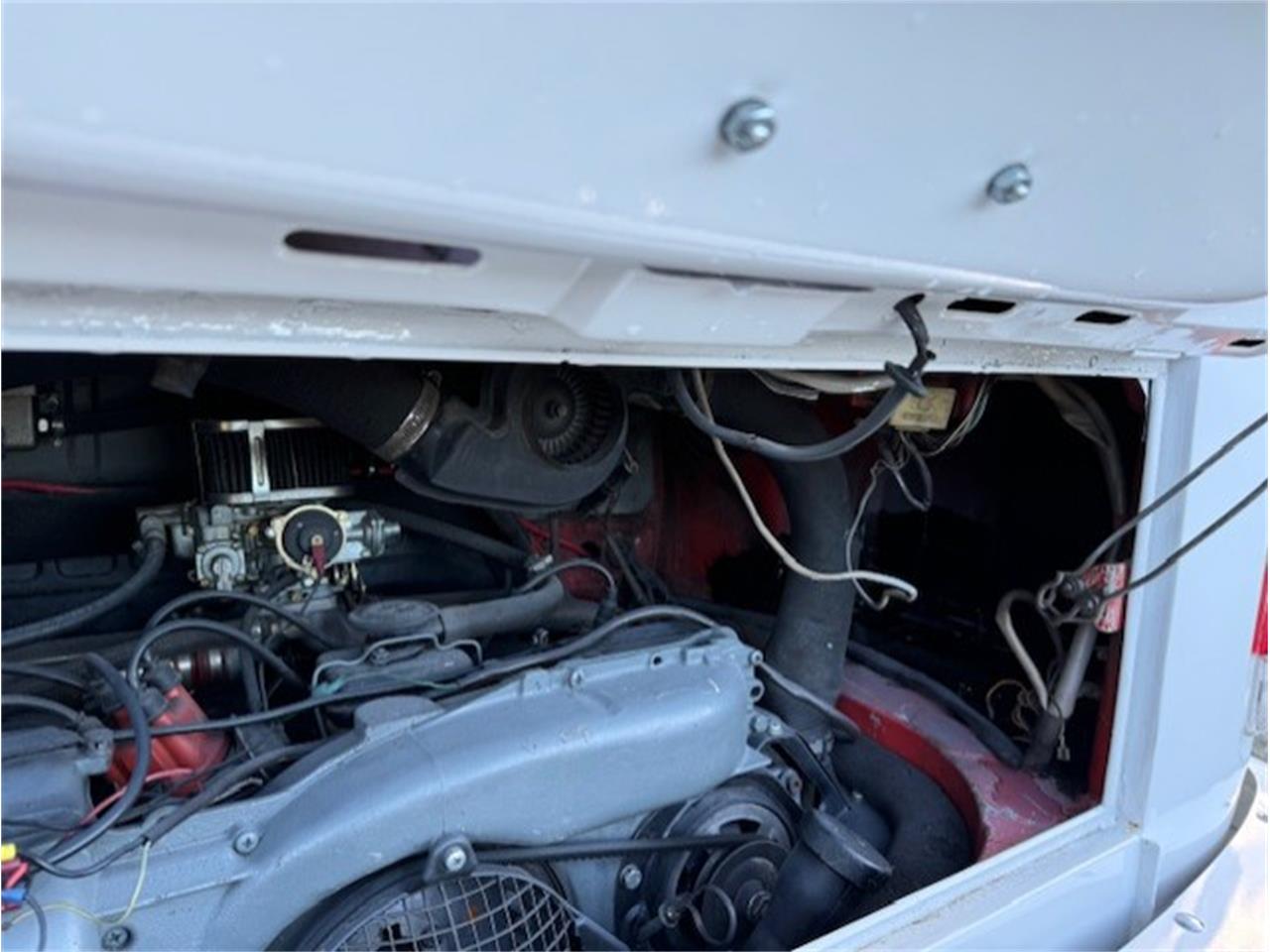 Volkswagen-Transporter-1973-White-blue-8