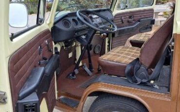 Volkswagen-Transporter-1978-11