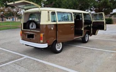 Volkswagen-Transporter-1978-9