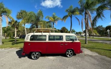 Volkswagen-Transporter-1979-Burgundy-Tan-17