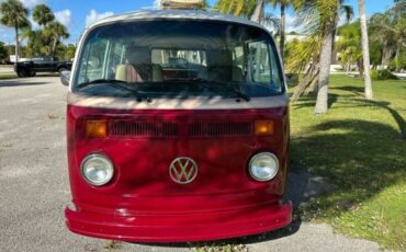 Volkswagen-Transporter-1979-Burgundy-Tan-19