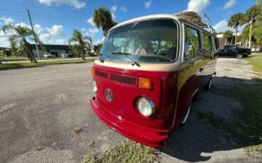 Volkswagen-Transporter-1979-Burgundy-Tan-8