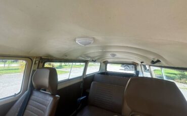 Volkswagen-Transporter-1979-Orange-1