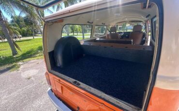 Volkswagen-Transporter-1979-Orange-19