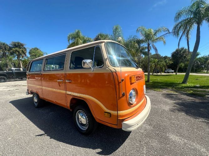 Volkswagen-Transporter-1979-Orange-4