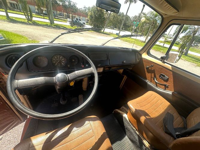 Volkswagen-Transporter-1979-Orange-6