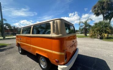 Volkswagen-Transporter-1979-Orange-8