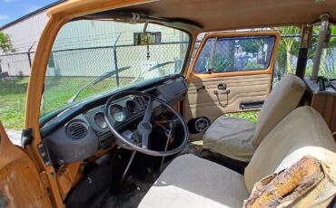 Volkswagen-Type-2-1972-11