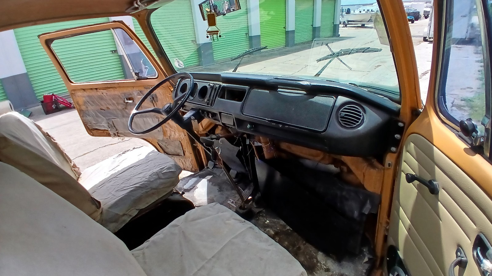 Volkswagen-Type-2-1972-12