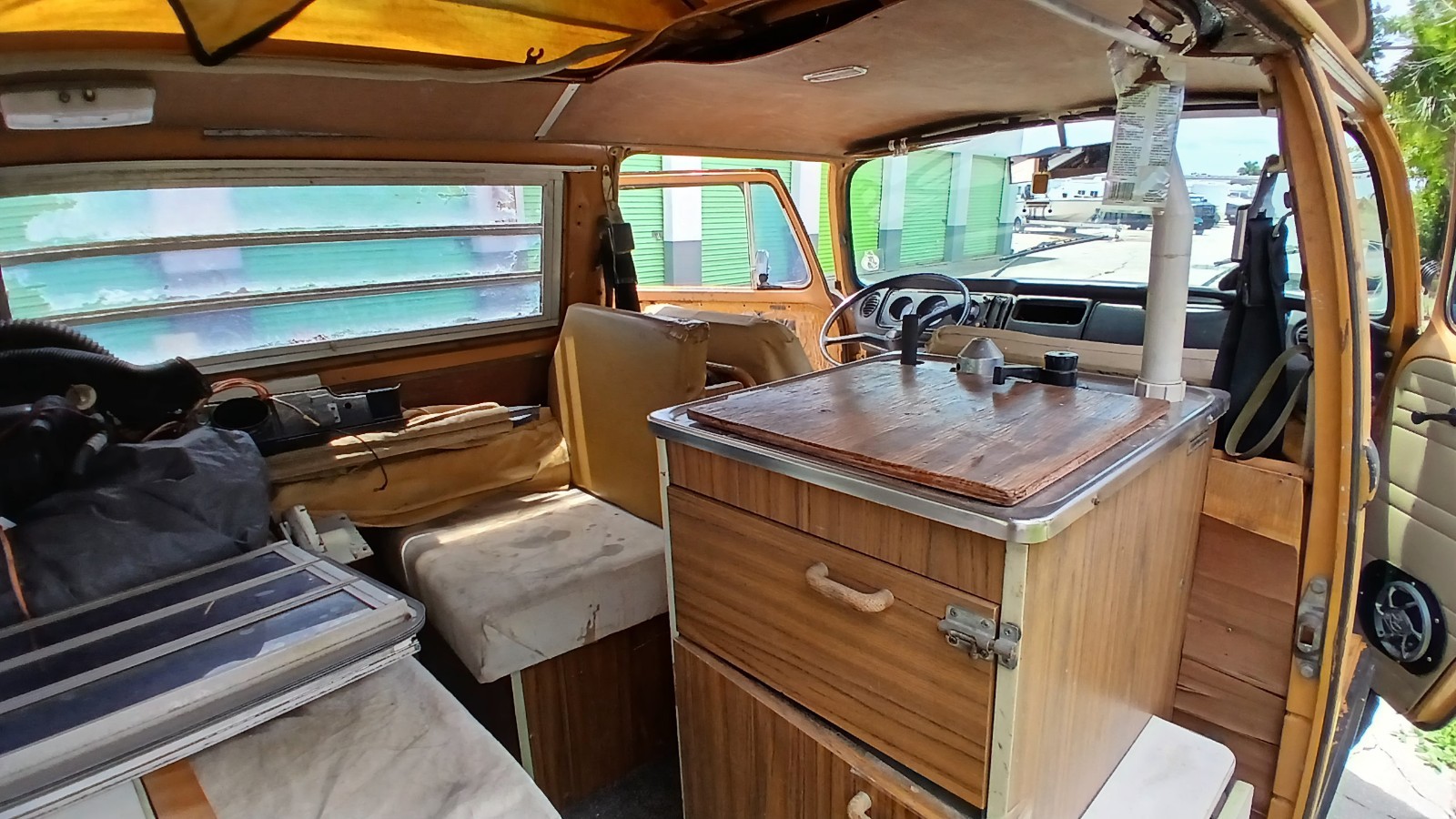 Volkswagen-Type-2-1972-14