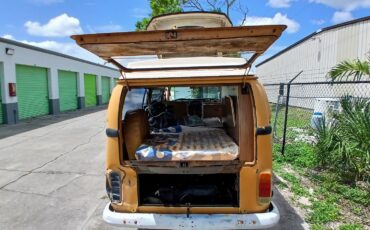 Volkswagen-Type-2-1972-29