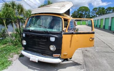 Volkswagen-Type-2-1972-3