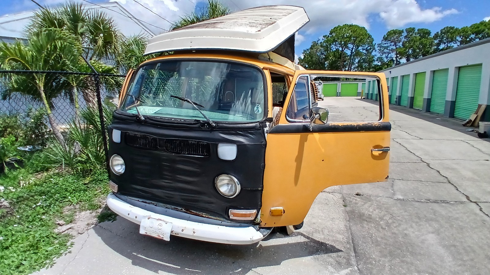 Volkswagen-Type-2-1972-3