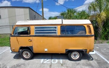 Volkswagen-Type-2-1972-6