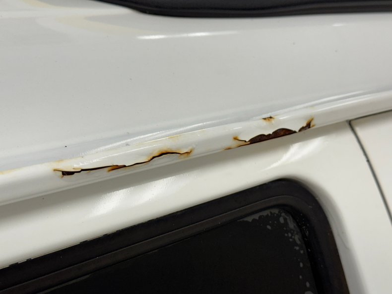 Volkswagen-Type-2-1976-Cream-Saddle-26