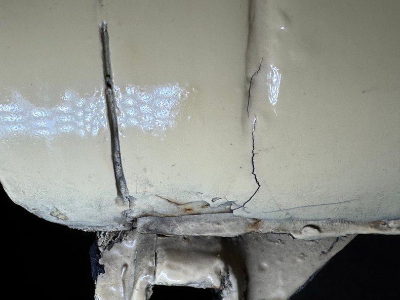 Volkswagen-Type-2-1976-Cream-Saddle-27
