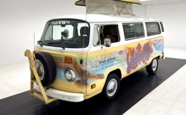 Volkswagen-Type-2-1976-Cream-Saddle