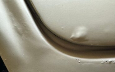 Volkswagen-Type-2-1976-Cream-Saddle-38