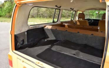 Volkswagen-Van-1977-Orange-11