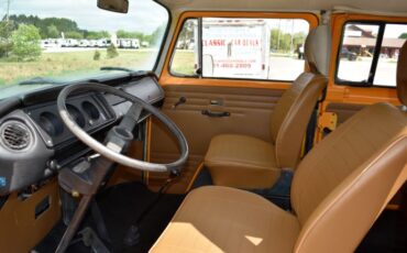 Volkswagen-Van-1977-Orange-12