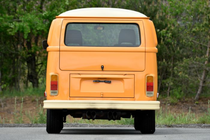 Volkswagen-Van-1977-Orange-15