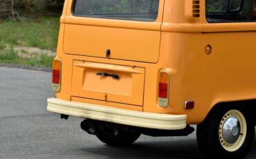 Volkswagen-Van-1977-Orange-18