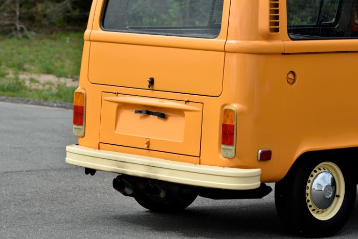 Volkswagen-Van-1977-Orange-18