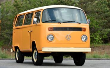 Volkswagen-Van-1977-Orange-24